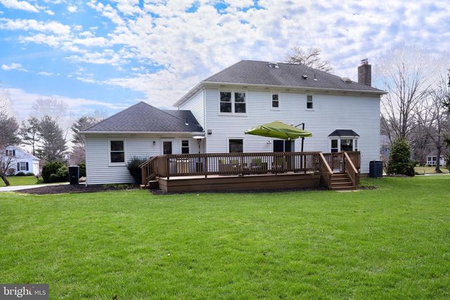 6 GREENFIELD DR N, Princeton Junction, NJ 08550