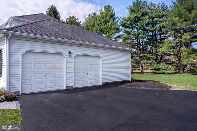6 GREENFIELD DR N, Princeton Junction, NJ 08550