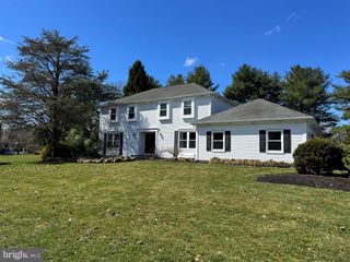 6 GREENFIELD DR N, Princeton Junction, NJ 08550