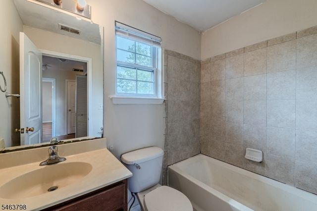 24 Alerica Ln 24, Franklin Twp., NJ 08873