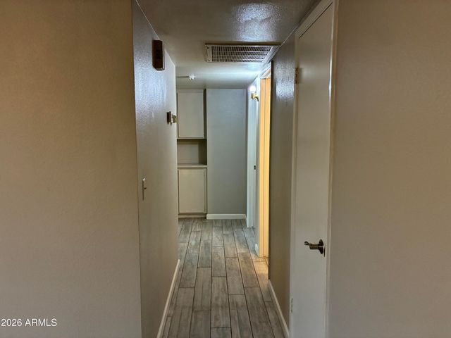 6713 W CAROL Avenue, Peoria, AZ 85345