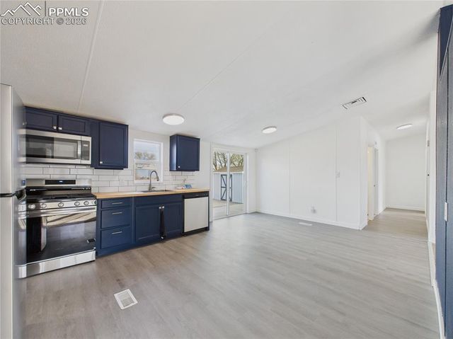 2031 W 11th Street, Pueblo, CO 81003