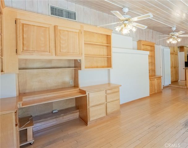 10845 Zelzah, Granada Hills, CA 91344