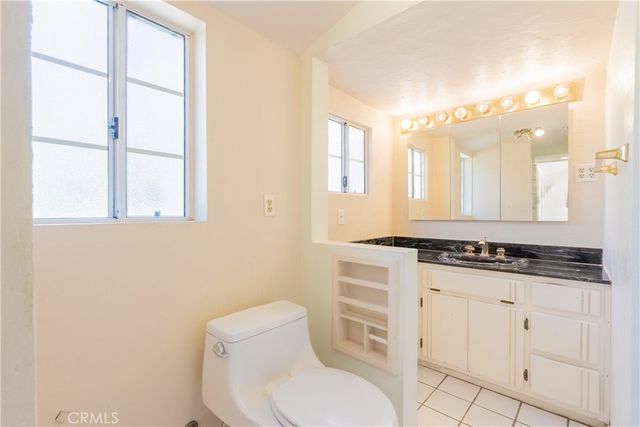 10845 Zelzah, Granada Hills, CA 91344