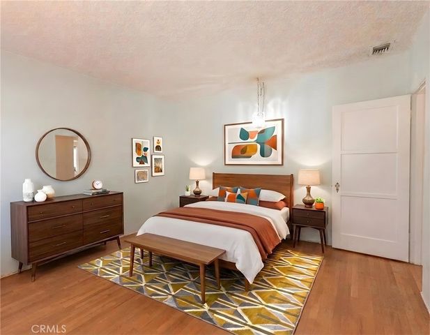 10845 Zelzah, Granada Hills, CA 91344