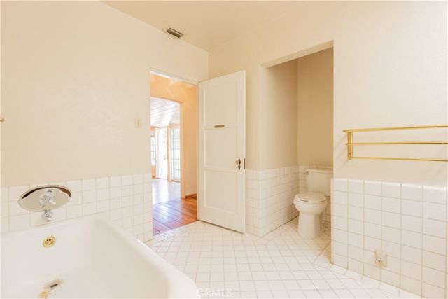 10845 Zelzah, Granada Hills, CA 91344