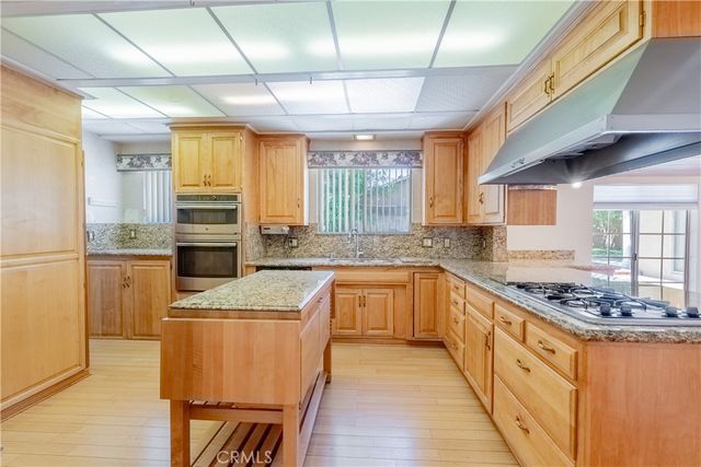 10845 Zelzah, Granada Hills, CA 91344