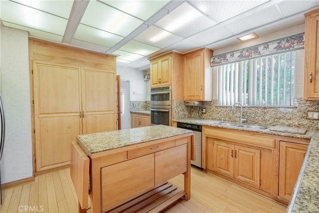 10845 Zelzah, Granada Hills, CA 91344