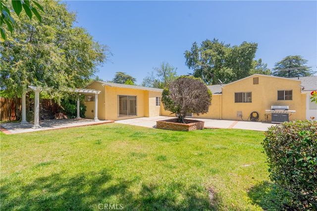 10845 Zelzah, Granada Hills, CA 91344