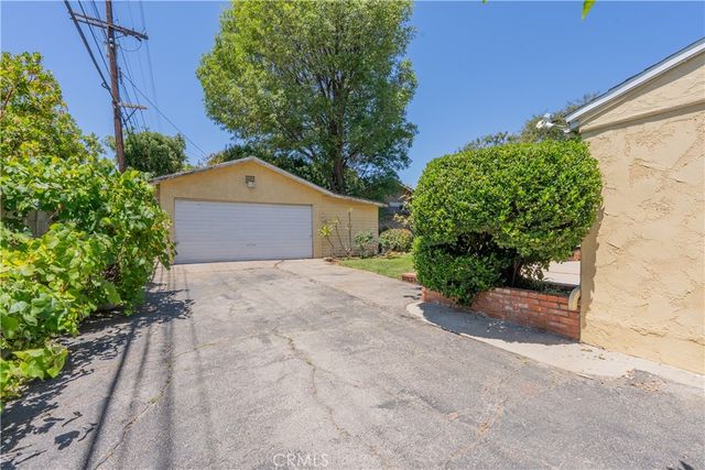 10845 Zelzah, Granada Hills, CA 91344