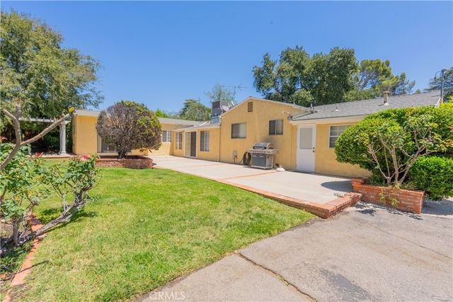10845 Zelzah, Granada Hills, CA 91344