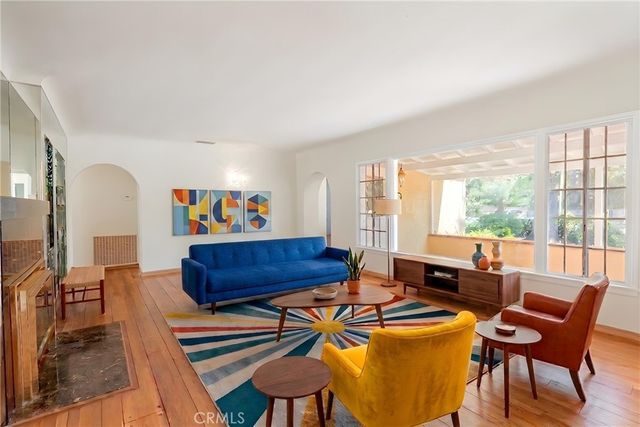 10845 Zelzah, Granada Hills, CA 91344