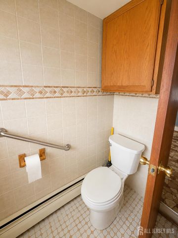 44 Jonn Street, Helmetta, NJ 08828