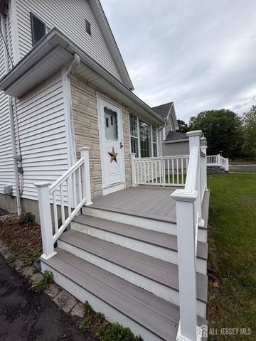 44 Jonn Street, Helmetta, NJ 08828
