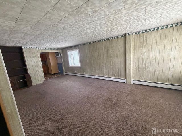 44 Jonn Street, Helmetta, NJ 08828
