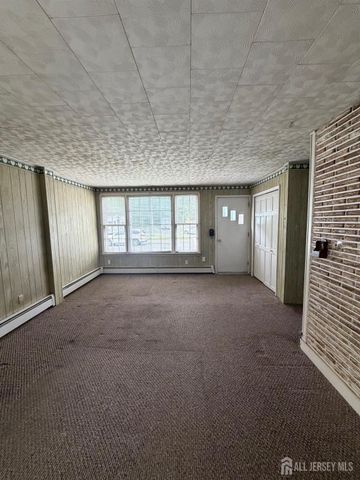 44 Jonn Street, Helmetta, NJ 08828