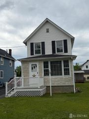 44 Jonn Street, Helmetta, NJ 08828
