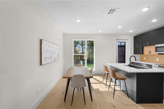 2539 E Villa Maria Road 1202, Bryan, TX 77802