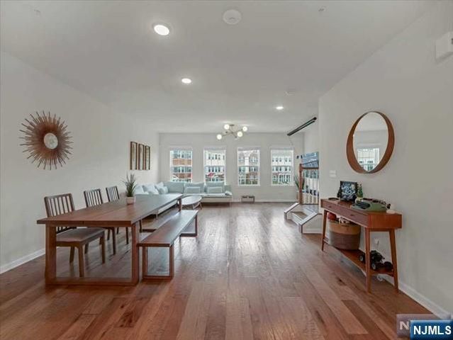 12 Litchfield Lane, Fair Lawn, NJ 07410