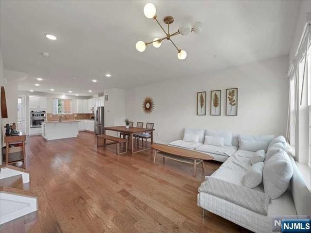 12 Litchfield Lane, Fair Lawn, NJ 07410