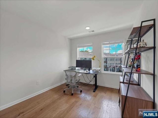 12 Litchfield Lane, Fair Lawn, NJ 07410