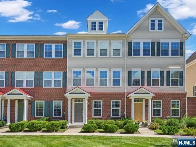 12 Litchfield Lane, Fair Lawn, NJ 07410