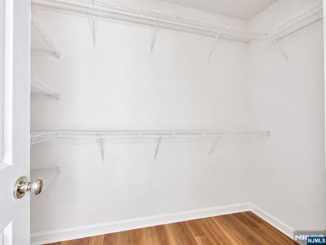 12 Litchfield Lane, Fair Lawn, NJ 07410