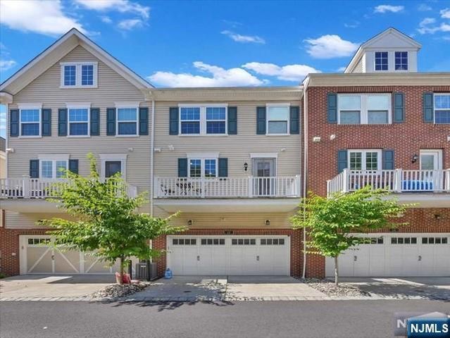 12 Litchfield Lane, Fair Lawn, NJ 07410
