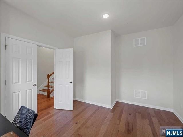 12 Litchfield Lane, Fair Lawn, NJ 07410
