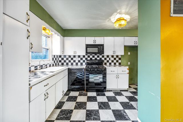 1537 144th Street, Whitestone, NY 11357