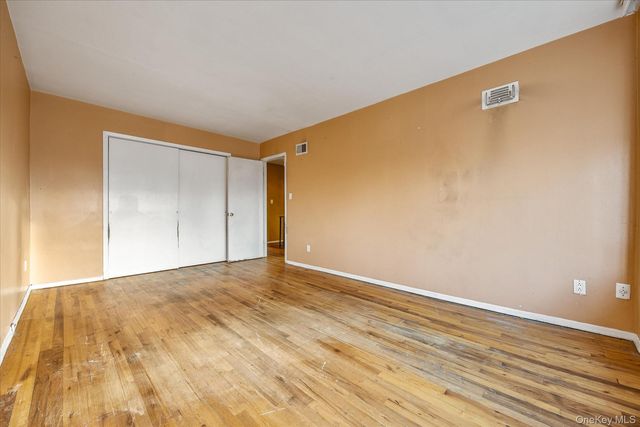 1537 144th Street, Whitestone, NY 11357