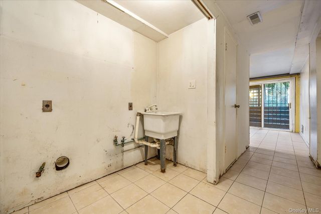 1537 144th Street, Whitestone, NY 11357