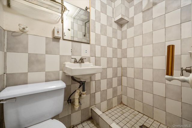 1537 144th Street, Whitestone, NY 11357