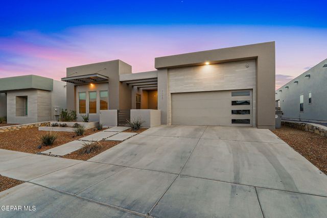 7372 MULE TEAM Drive, El Paso, TX 79911