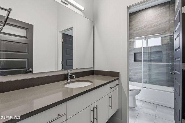 7372 MULE TEAM Drive, El Paso, TX 79911