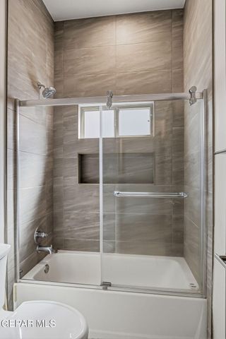 7372 MULE TEAM Drive, El Paso, TX 79911