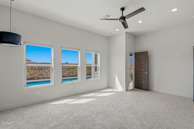 7372 MULE TEAM Drive, El Paso, TX 79911