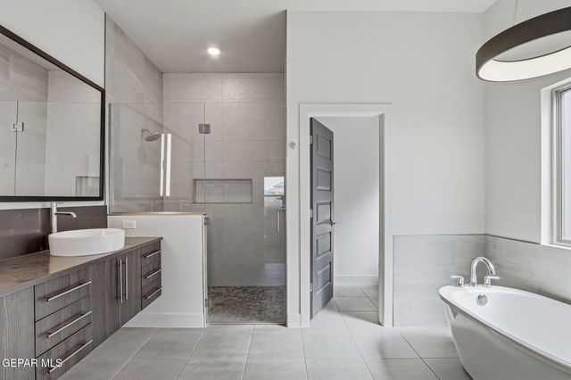 7372 MULE TEAM Drive, El Paso, TX 79911