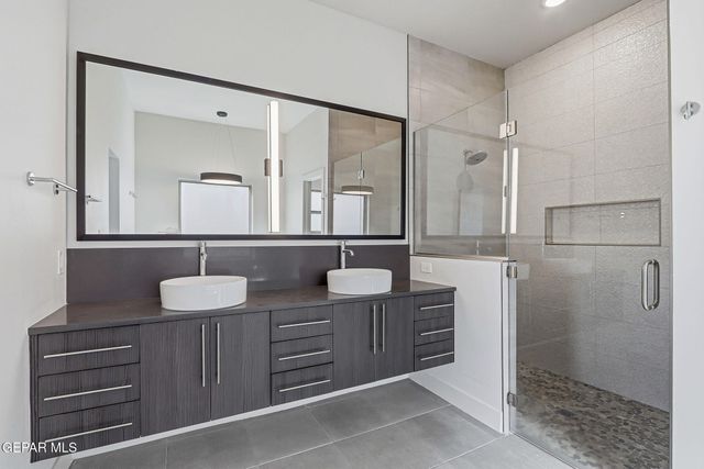 7372 MULE TEAM Drive, El Paso, TX 79911