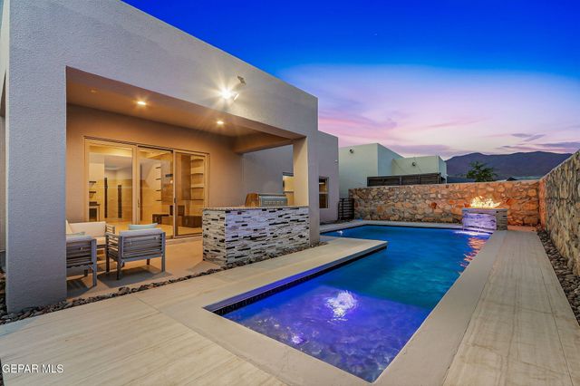 7372 MULE TEAM Drive, El Paso, TX 79911