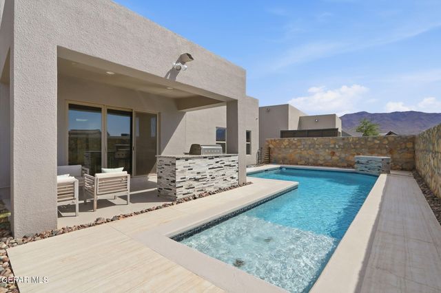 7372 MULE TEAM Drive, El Paso, TX 79911