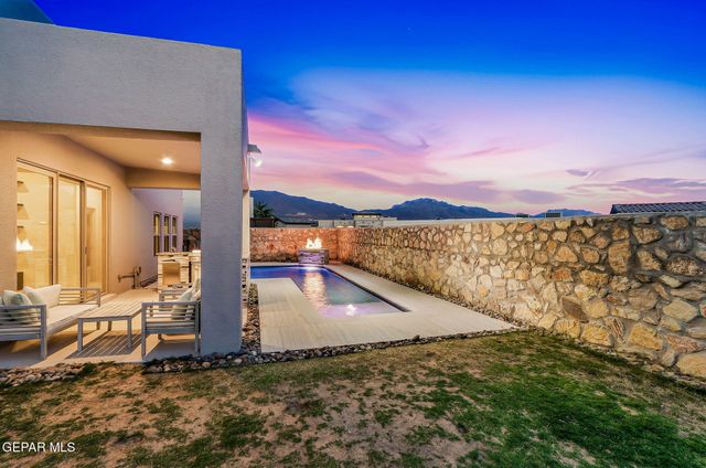 7372 MULE TEAM Drive, El Paso, TX 79911