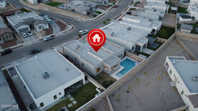 7372 MULE TEAM Drive, El Paso, TX 79911