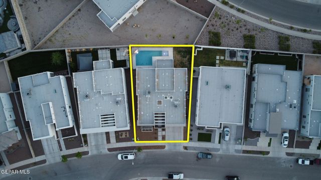 7372 MULE TEAM Drive, El Paso, TX 79911