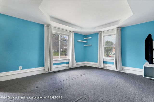 630 N Cochran Avenue, Charlotte, MI 48813