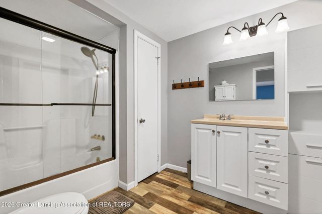 630 N Cochran Avenue, Charlotte, MI 48813