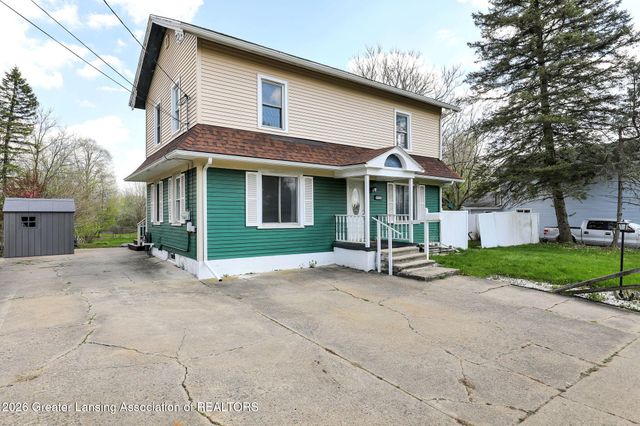 630 N Cochran Avenue, Charlotte, MI 48813