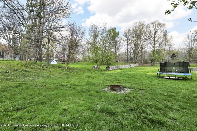 630 N Cochran Avenue, Charlotte, MI 48813