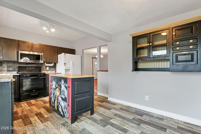 630 N Cochran Avenue, Charlotte, MI 48813