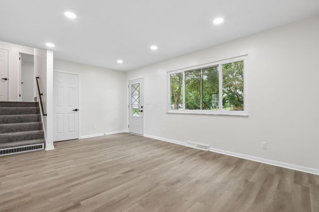 6446 Ambleside Drive, Columbus, OH 43229